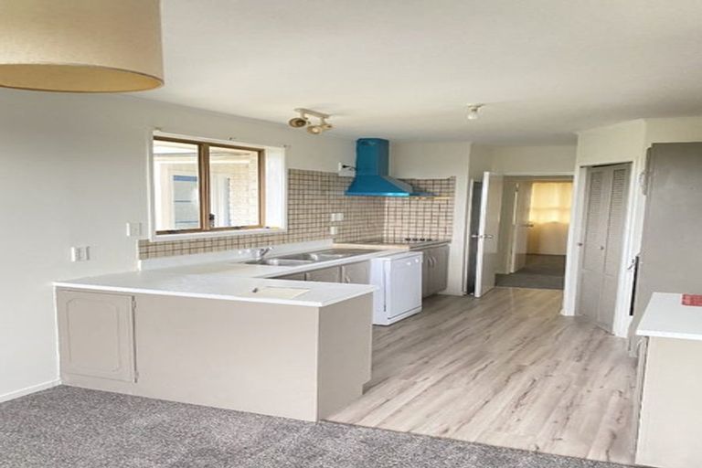 Photo of property in 81 Weatherly Road, Torbay, Auckland, 0630