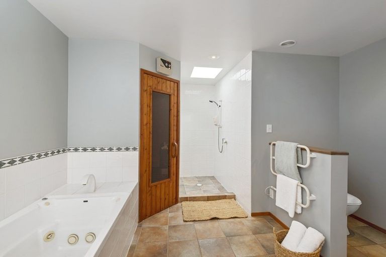 Photo of property in 1592 Tram Road, Swannanoa, Rangiora, 7475