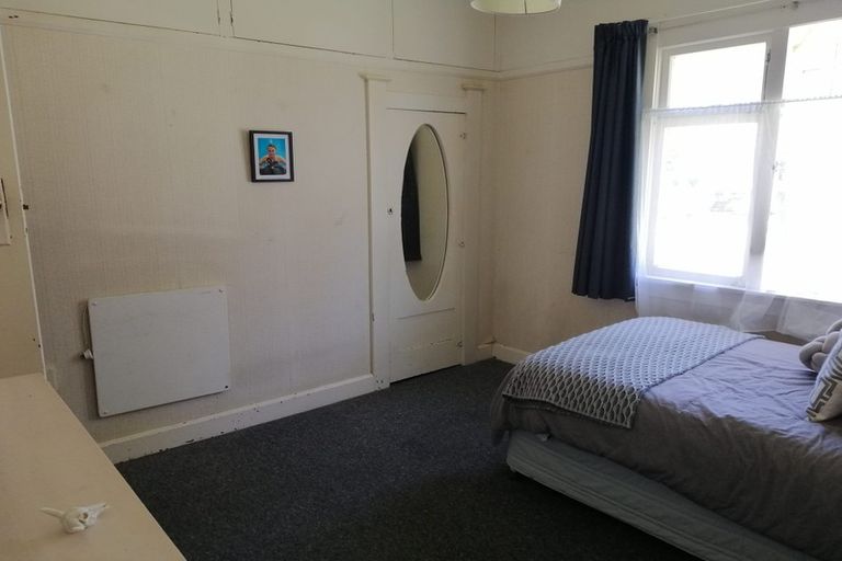 Photo of property in 41 Norton Park Avenue, Fairfield, Lower Hutt, 5011