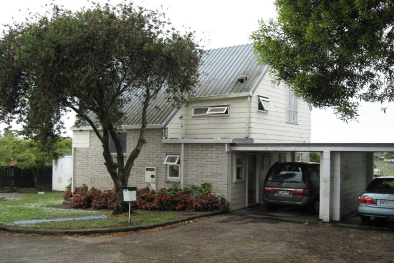 Photo of property in 7 Tioro Lane, Mangere, Auckland, 2022