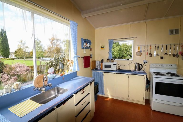 Photo of property in 7 Ruahine Street, Dannevirke, 4930