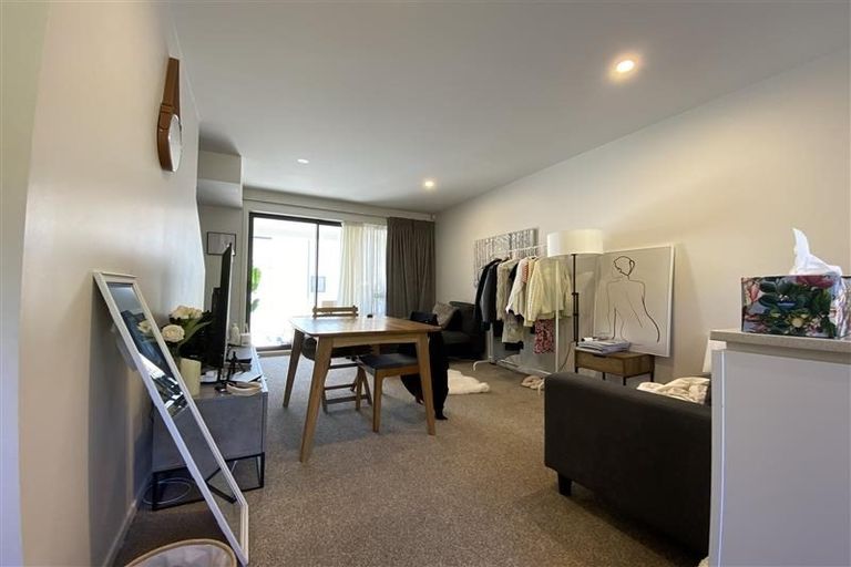 Photo of property in 40 Akeake Lane, Albany Heights, Auckland, 0632