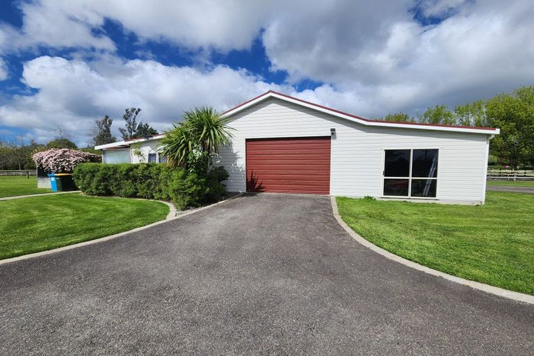 Photo of property in 1095 Queen Street East, Levin, 5571