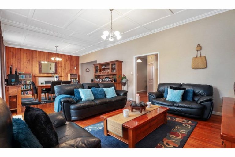 Photo of property in 46 Thames Road, Paeroa, 3600