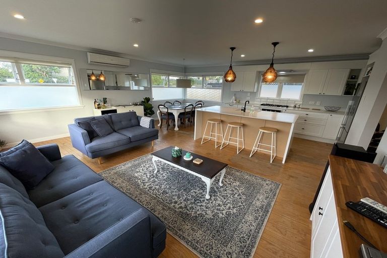 Photo of property in 20 Glendene Avenue, Glendene, Auckland, 0602