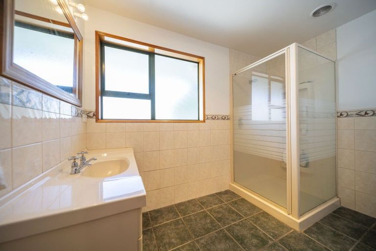 Photo of property in 11 Kepler Place, Te Anau, 9600