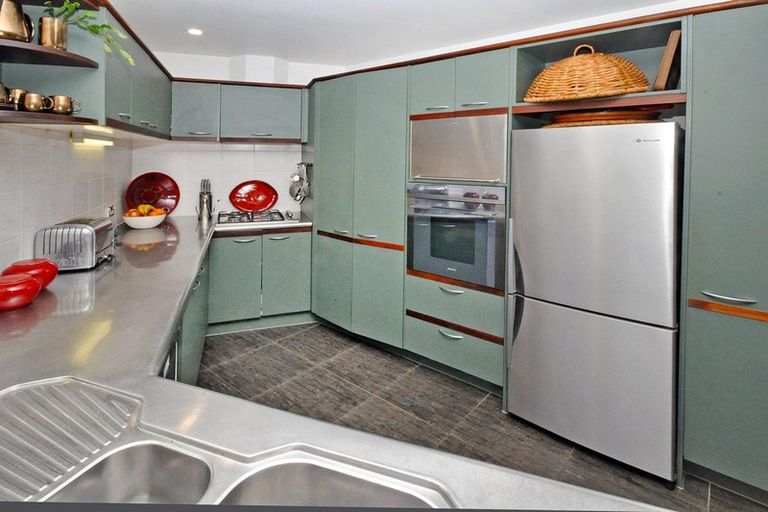 Photo of property in 1/8 Tui Glen Road, Birkenhead, Auckland, 0626