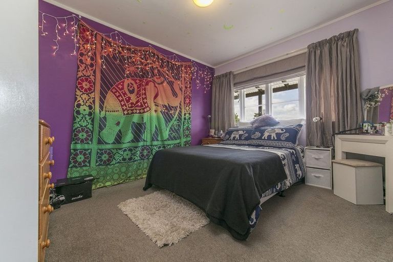 Photo of property in 18 School Road, Riverhead, 0820