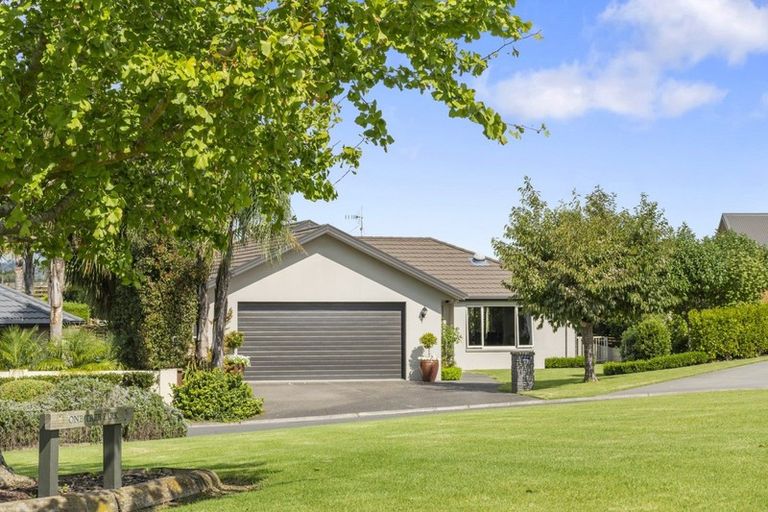 Photo of property in 40 Contour Avenue, Pyes Pa, Tauranga, 3112