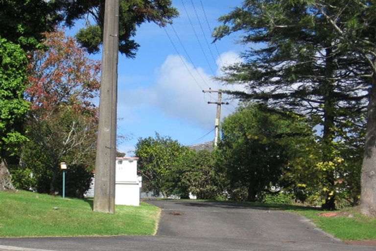 Photo of property in 23 Evans Road, Glen Eden, Auckland, 0602