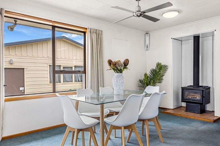 Photo of property in 10 Glenmore Avenue, Casebrook, Christchurch, 8051