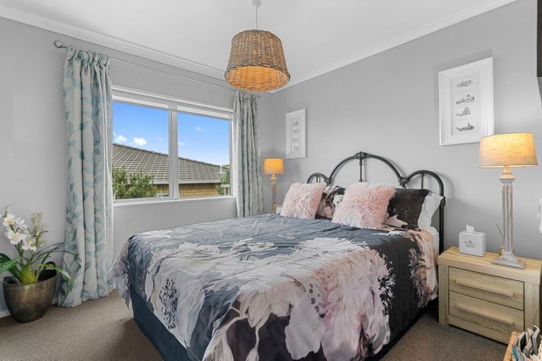 Photo of property in 1 Snapper Street, Baylys Beach, Dargaville, 0377