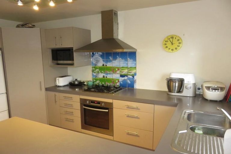 Photo of property in 76 Sheridan Terrace, Johnsonville, Wellington, 6037