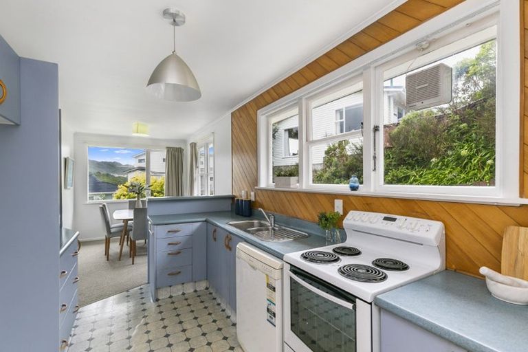 Photo of property in 7 Camrose Grove, Kingston, Wellington, 6021