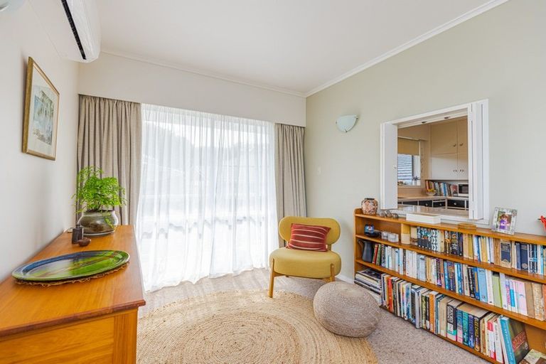 Photo of property in 48 Great North Road, Saint Johns Hill, Whanganui, 4500