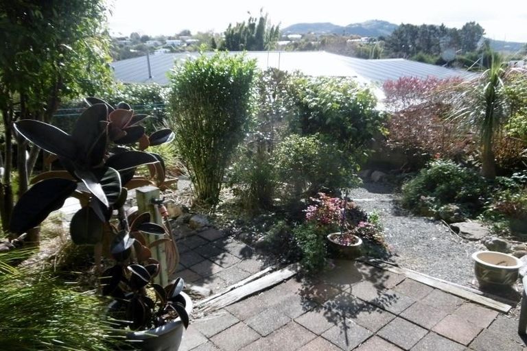 Photo of property in 2 Charles Street, Te Kamo, Whangarei, 0112