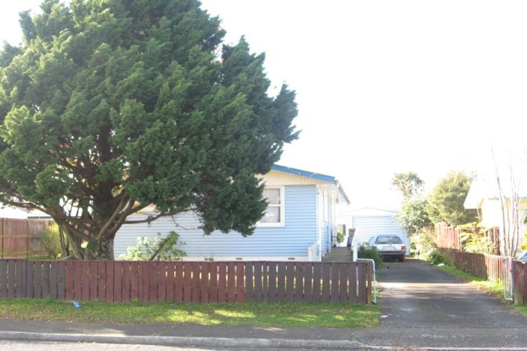 Photo of property in 3 Mcdivitt Street, Manurewa, Auckland, 2102