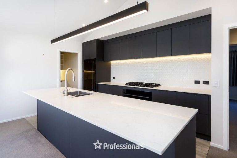 Photo of property in 20 Salisbury Crescent, Wallaceville, Upper Hutt, 5018