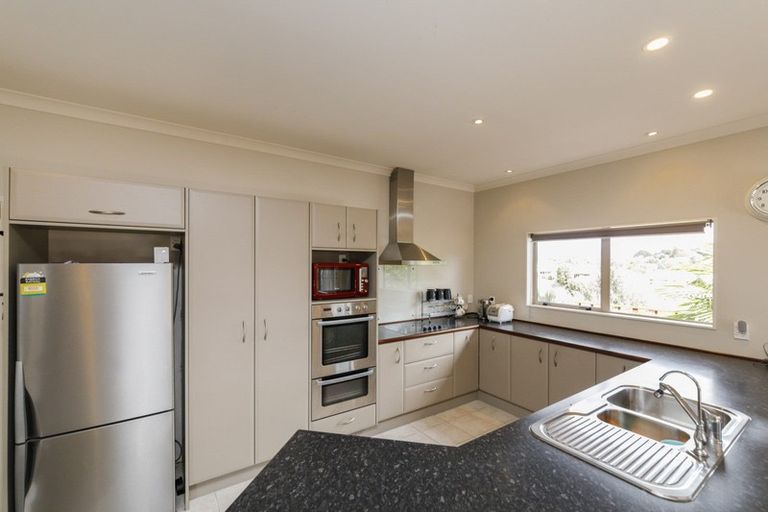 Photo of property in 116 Ruapehu Drive, Fitzherbert, Palmerston North, 4410