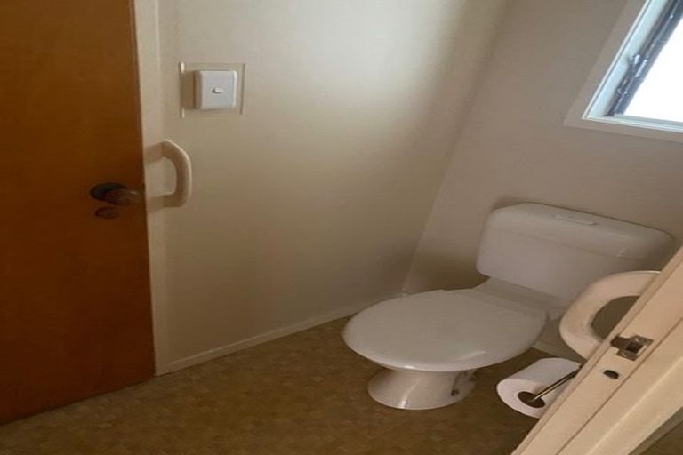 Photo of property in 25b Beresford Street, Bayswater, Auckland, 0622