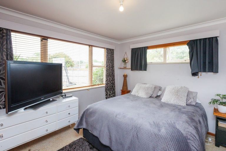 Photo of property in 84 Brightwater Terrace, Terrace End, Palmerston North, 4410