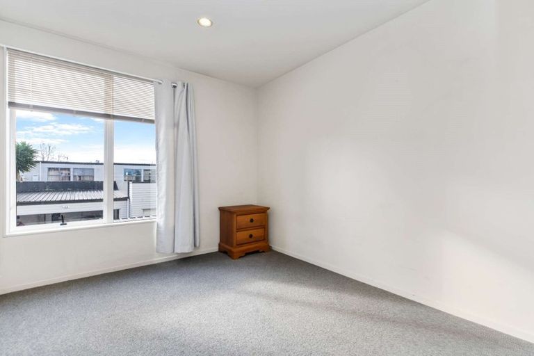 Photo of property in 42 Zabeel Crescent, Takanini, 2112