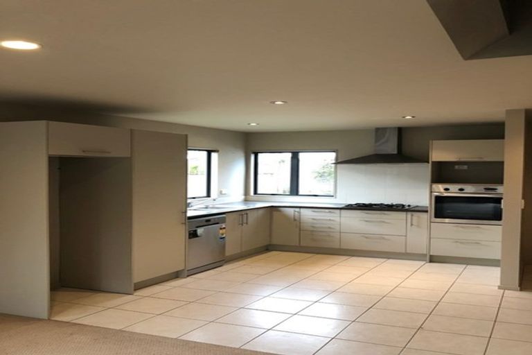 Photo of property in 6/64 Schnapper Rock Road, Schnapper Rock, Auckland, 0632