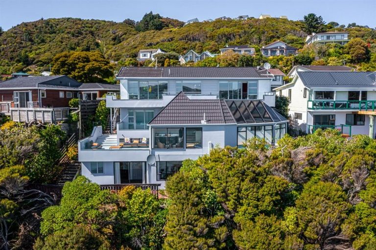 Photo of property in 35 Bosun Terrace, Whitby, Porirua, 5024