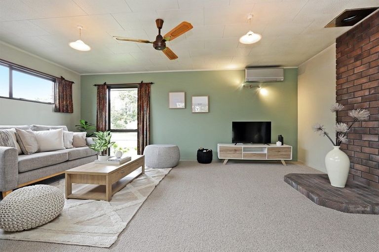 Photo of property in 22 Perry Crescent, Greenmeadows, Napier, 4112