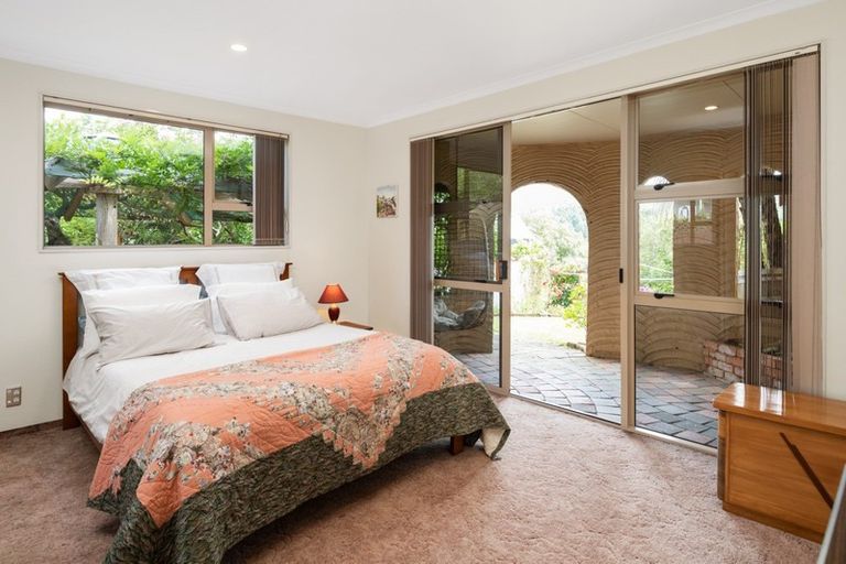 Photo of property in 104 Milton Terrace, Picton, 7220