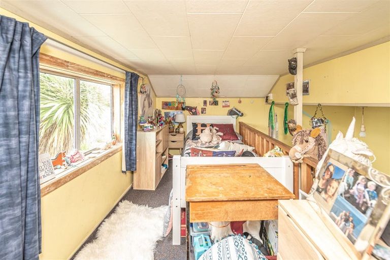 Photo of property in 30 Weraroa Road, Waverley, 4510