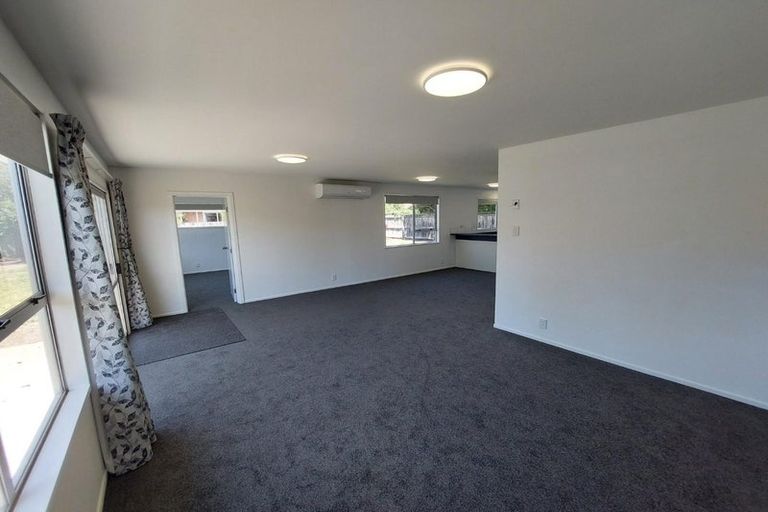 Photo of property in 5b Purakanui Place, Northwood, Christchurch, 8051