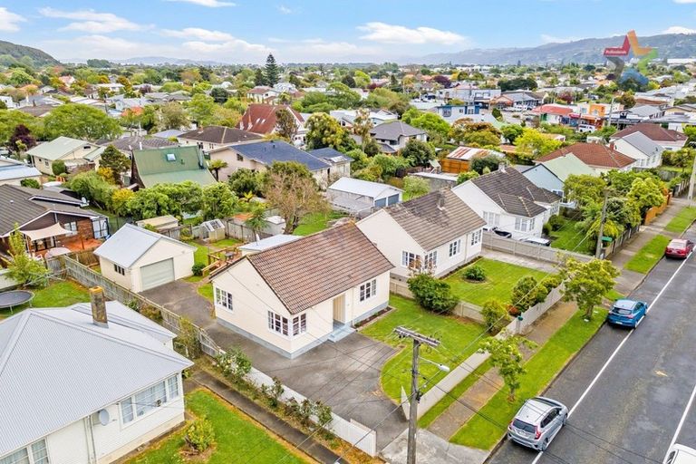 Photo of property in 12 Rumgay Street, Fairfield, Lower Hutt, 5011