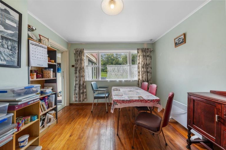 Photo of property in 41 Hutchinson Avenue, New Lynn, Auckland, 0600