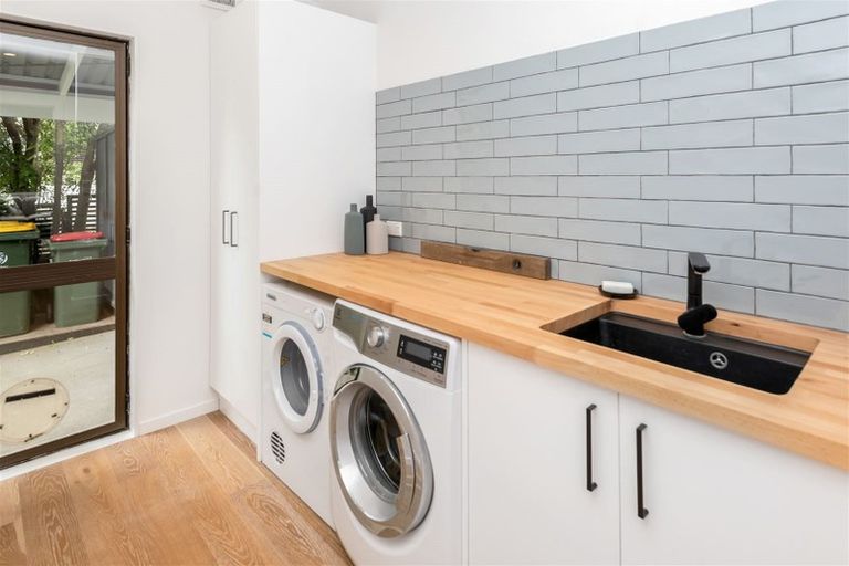 Photo of property in 2/56 Vincent Street, Howick, Auckland, 2014