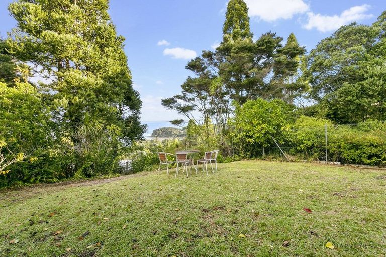 Photo of property in 94 Takahe Road, Titirangi, Auckland, 0604