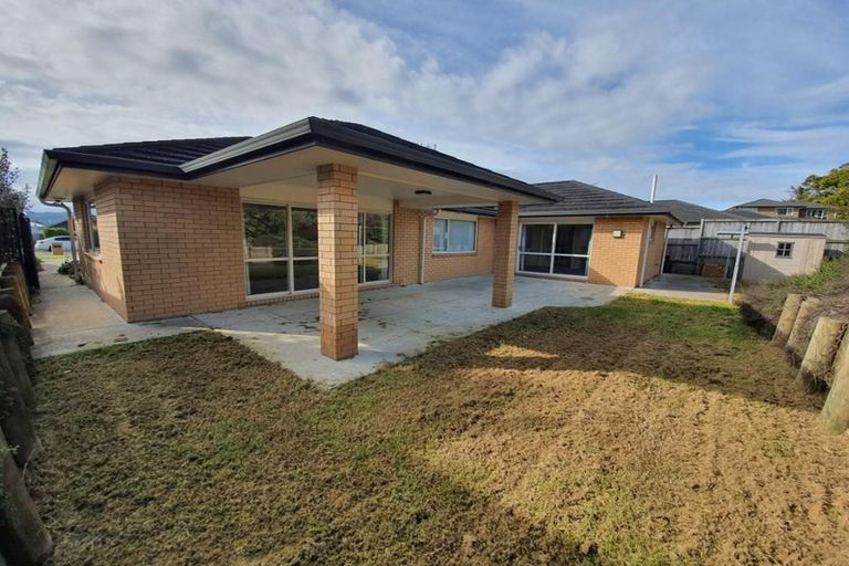 Photo of property in 7 Cooladerry Place, Rosehill, Papakura, 2113