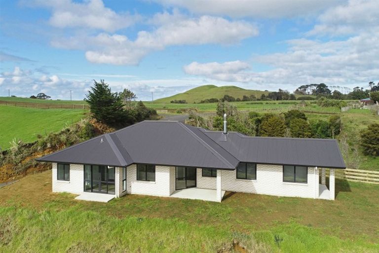 Photo of property in 1011 Kohekohe-karioitahi Road, Pollok, Waiuku, 2683