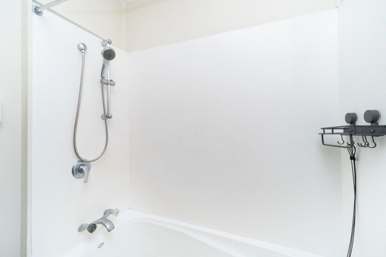 Photo of property in 35 Rangiora Avenue, Roslyn, Palmerston North, 4414