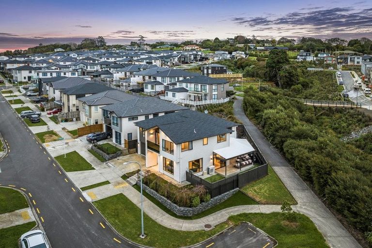 Photo of property in 25 Lime Hill Rise, Flat Bush, Auckland, 2019