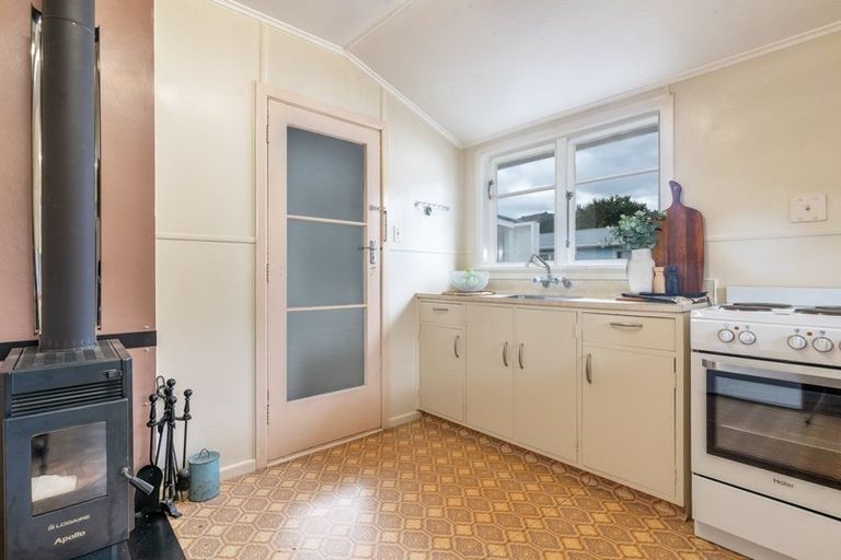 Photo of property in 8 Bethune Street, Featherston, 5710