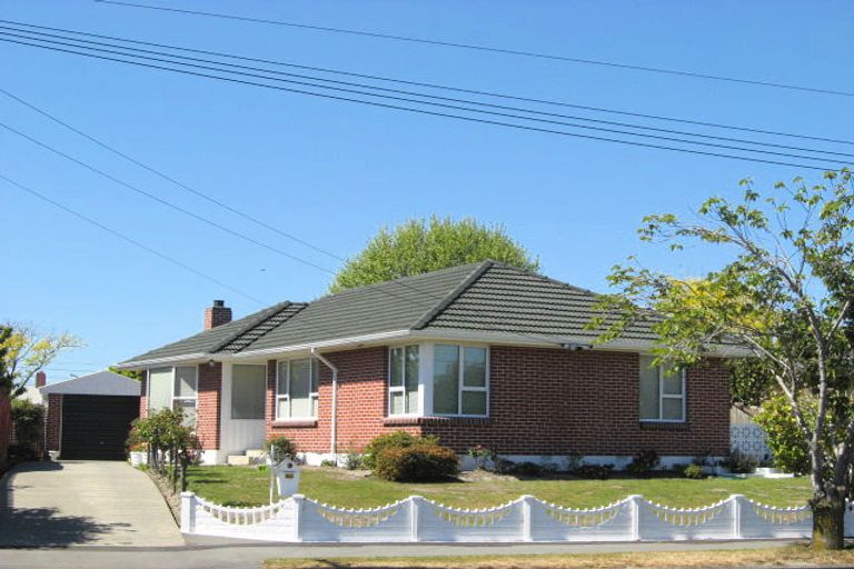 Photo of property in 87 Kendal Avenue, Burnside, Christchurch, 8053