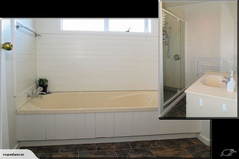 Photo of property in 4 Swinford Crescent, Johnsonville, Wellington, 6037