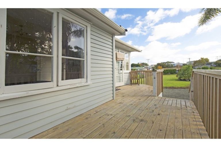 Photo of property in 25 Brandon Road, Manly, Whangaparaoa, 0930