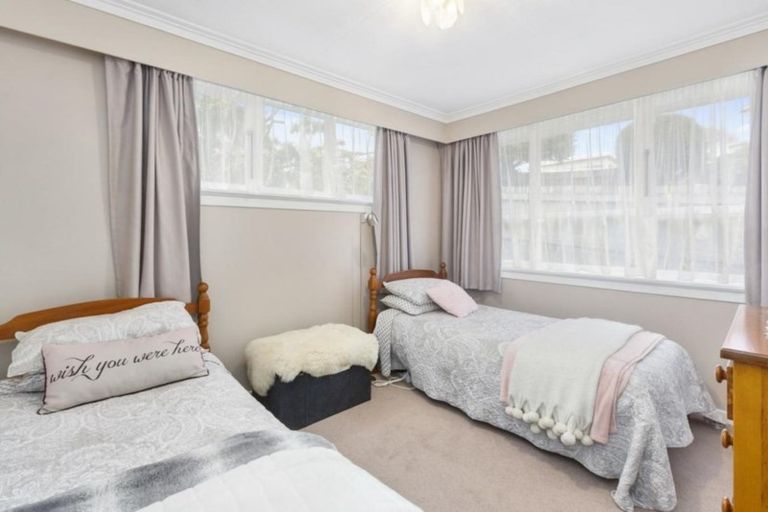 Photo of property in 66 Pioneer Crescent, Helensburgh, Dunedin, 9010