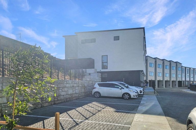 Photo of property in 34 Tukari Lane, Mangere Bridge, Auckland, 2022
