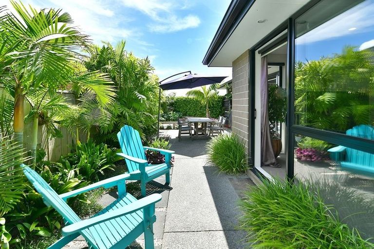 Photo of property in 6 Fendalton Place, Hatfields Beach, Orewa, 0931