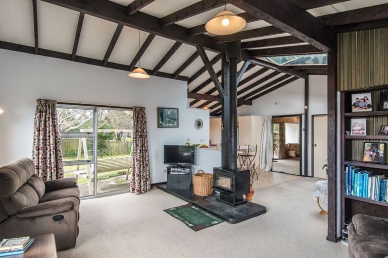 Photo of property in 30 Mahana Road, Paraparaumu Beach, Paraparaumu, 5032