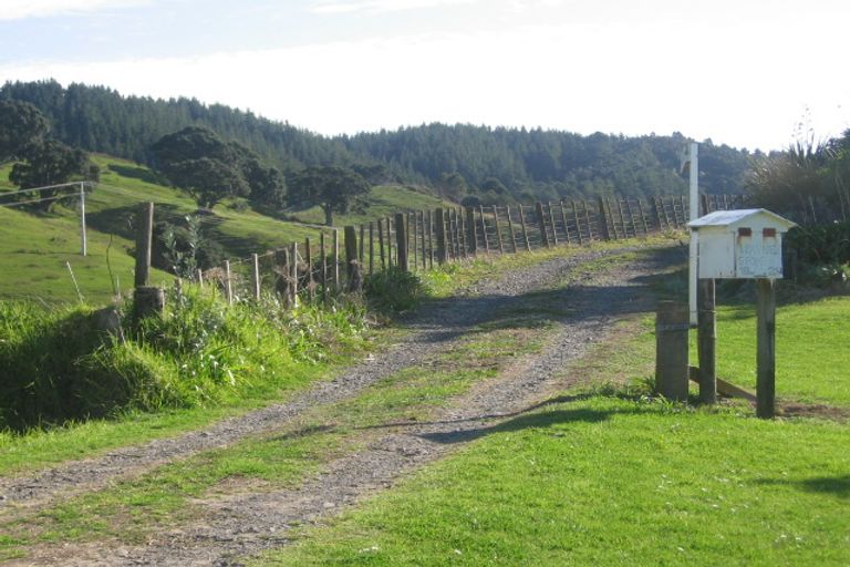 Photo of property in 19 Skippers Road, Opito Bay, Whitianga, 3592