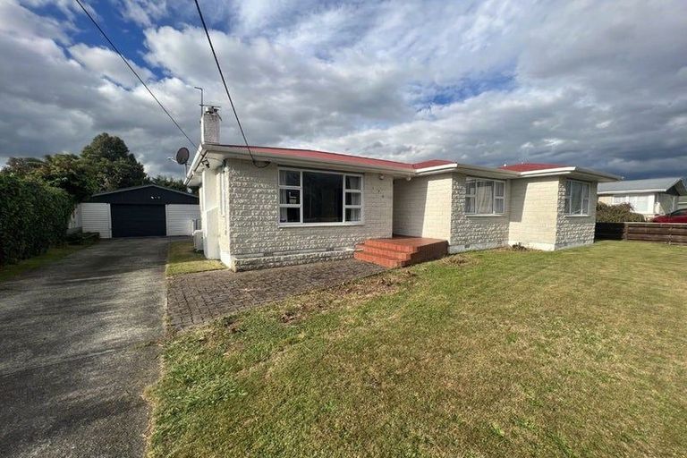 Photo of property in 174 Queen Street West, Levin, 5510